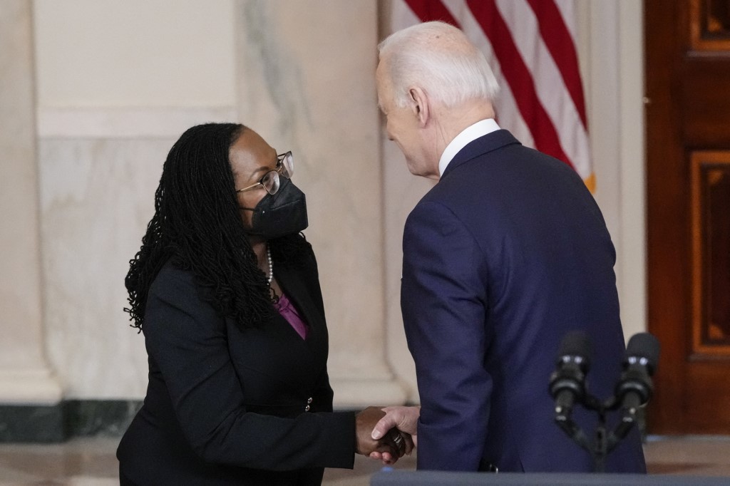 Biden hails ‘uniquely accomplished’ Black female US Supreme Court pick