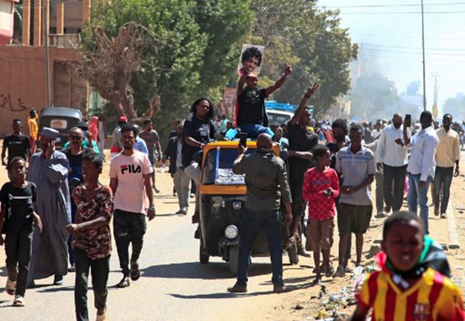 Sudanese security agents arrest leading anti-coup figures