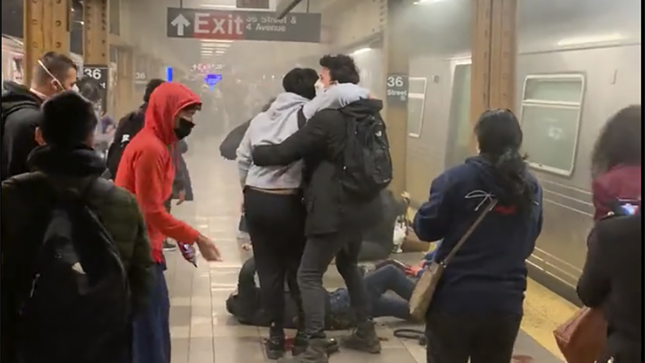 Man in gas mask shoots 10 people on Brooklyn subway