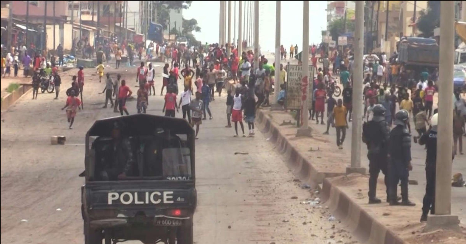 More Guinea protests after demos injure 17 police