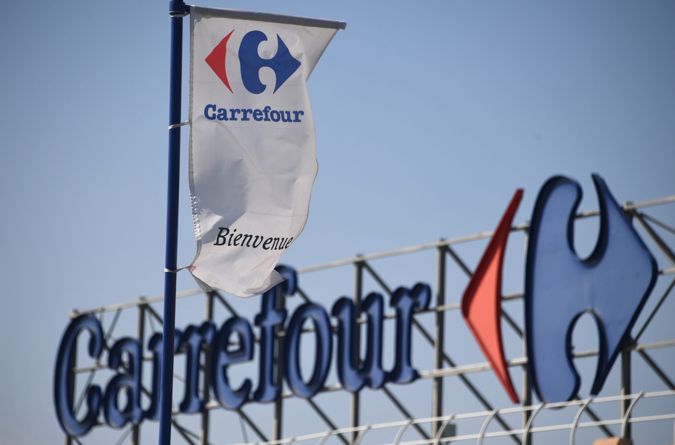 Carrefour to grant 12 days of annual leave to  employees with endometriosis