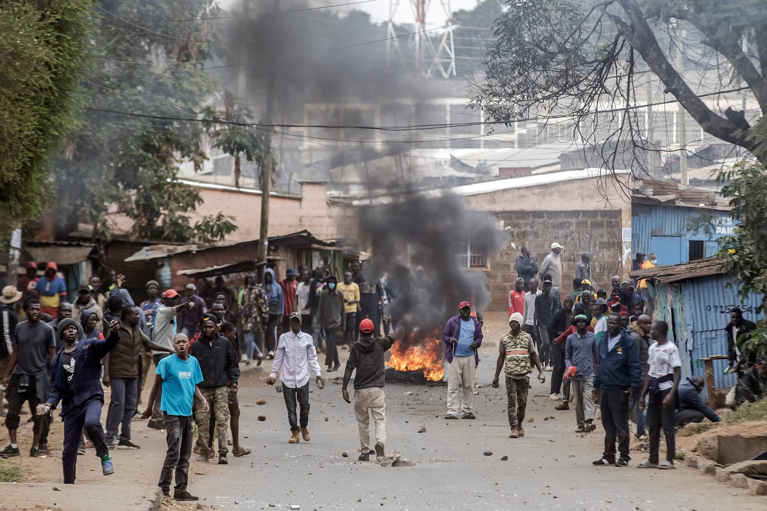 Kenya police fire tear gas at anti-govt protesters