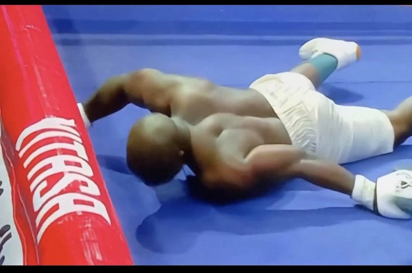 Karim Mandonga Apigwa Na Bondia Moses Golola Wa Uganda (video)