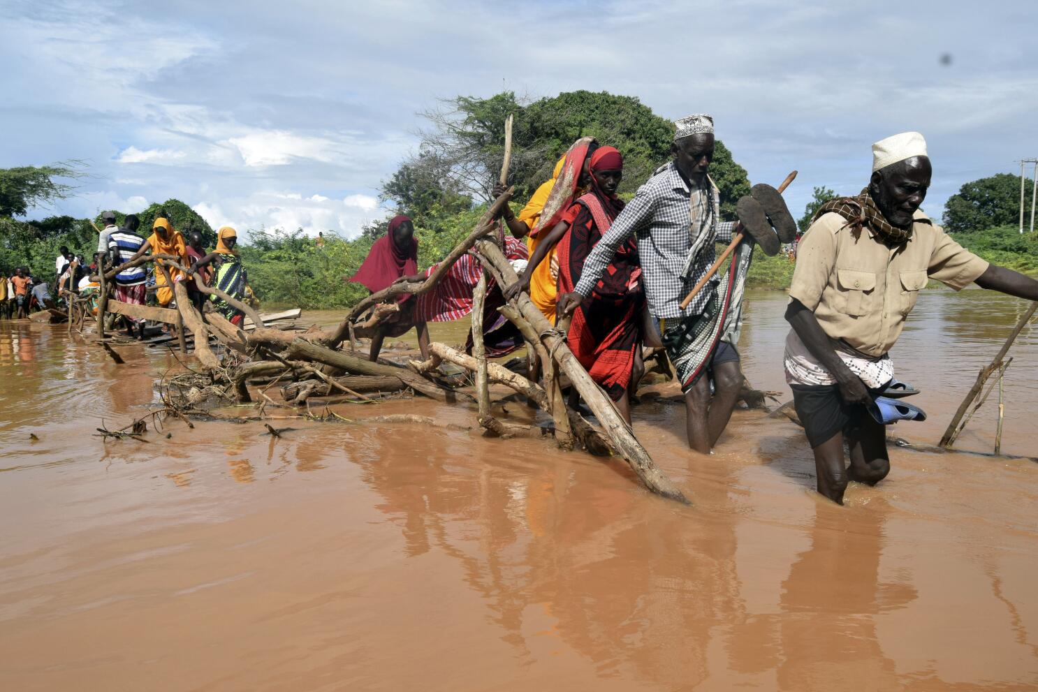 Kenya floods: Seven feared dead after crossing flooded river in Makueni County