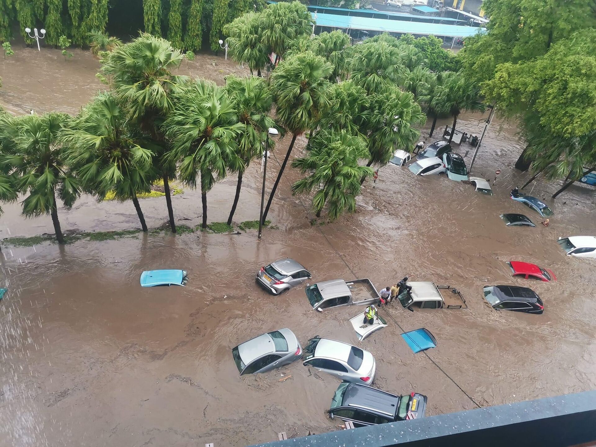 Heavy rains and floods bring Mauritius to standstill