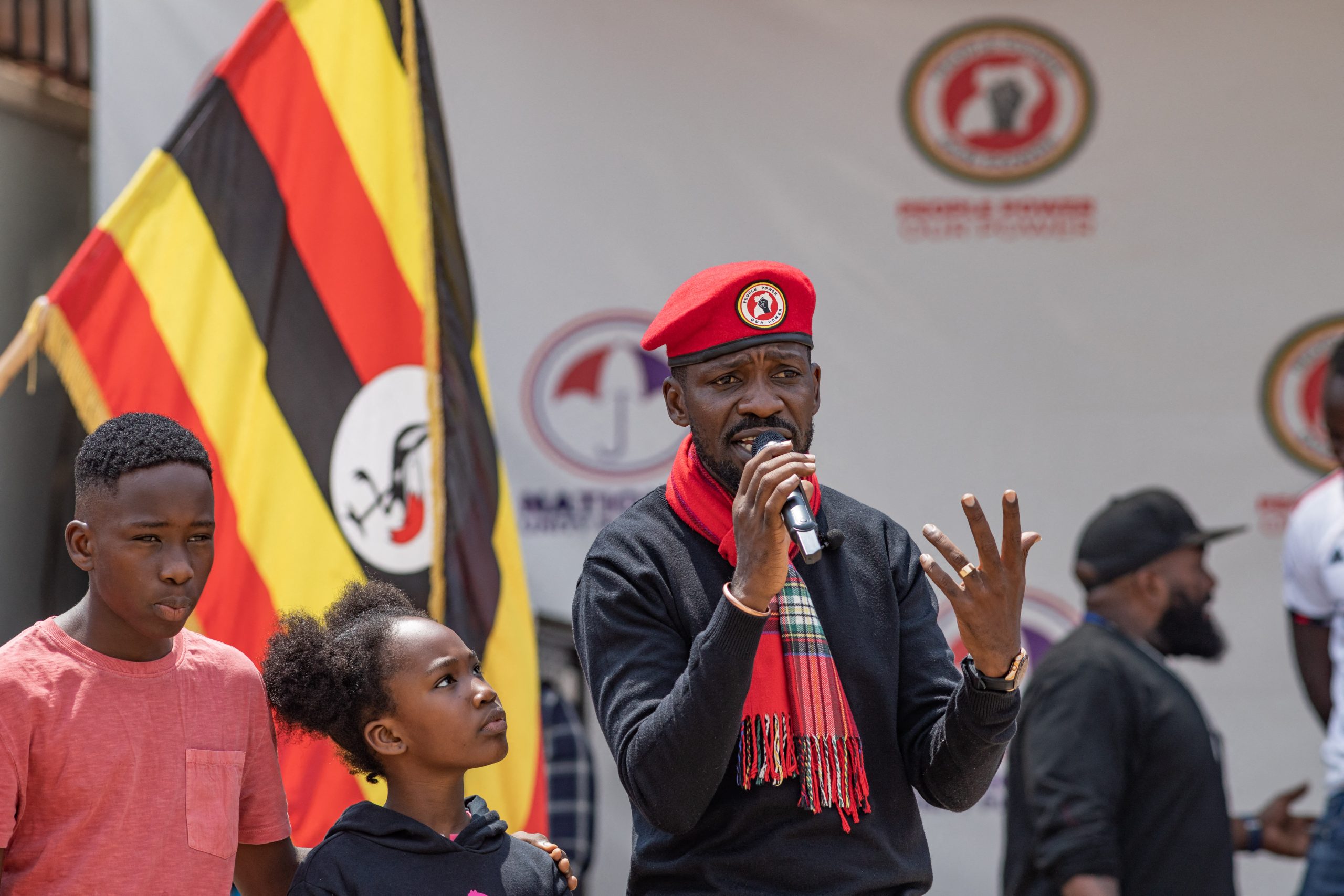 Ofisi za chama cha Bobi Wine zazingirwa na polisi kufuatia mpango wa maandamano Uganda