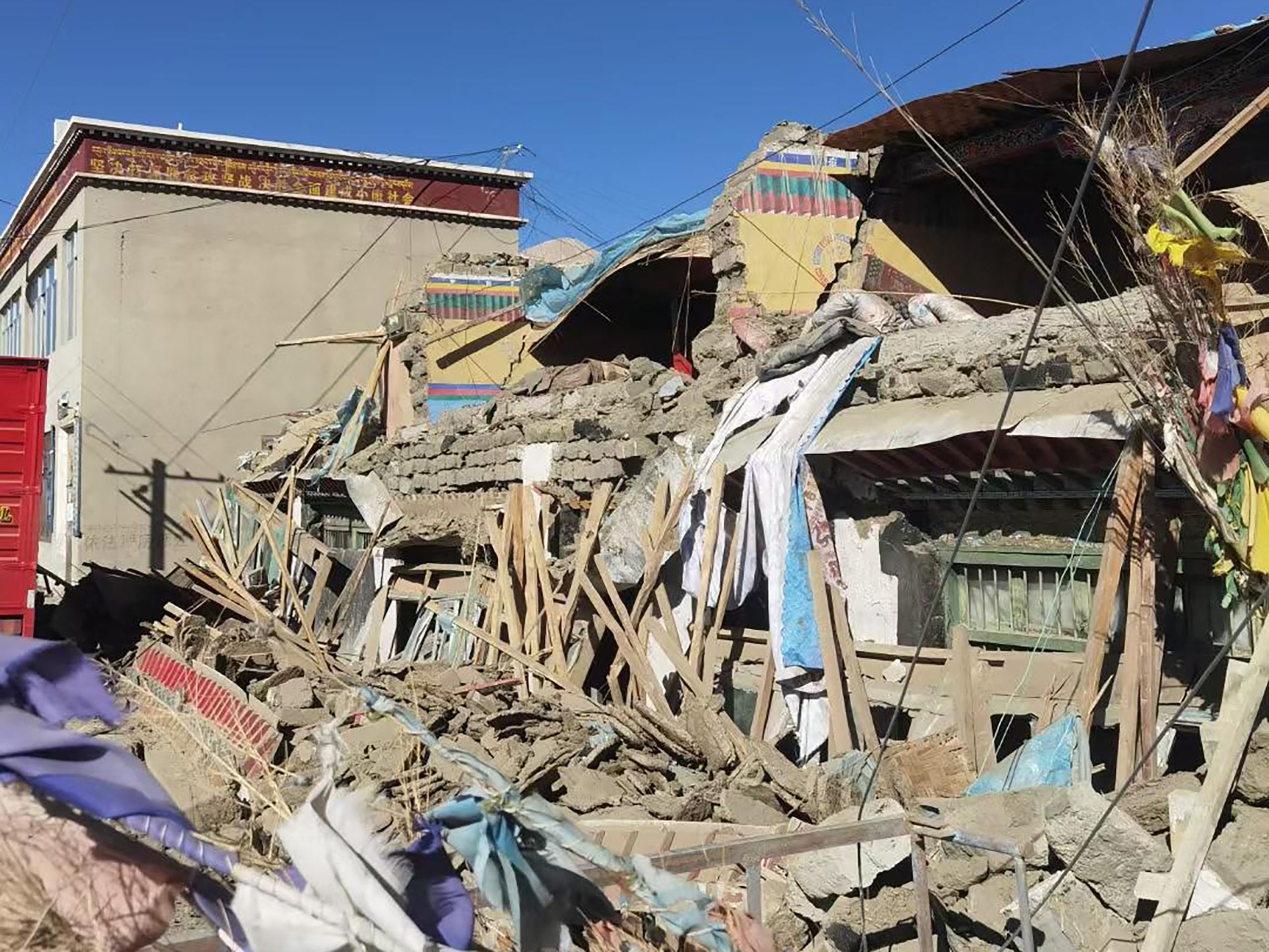 95 people killed in powerful Tibet earthquake in China