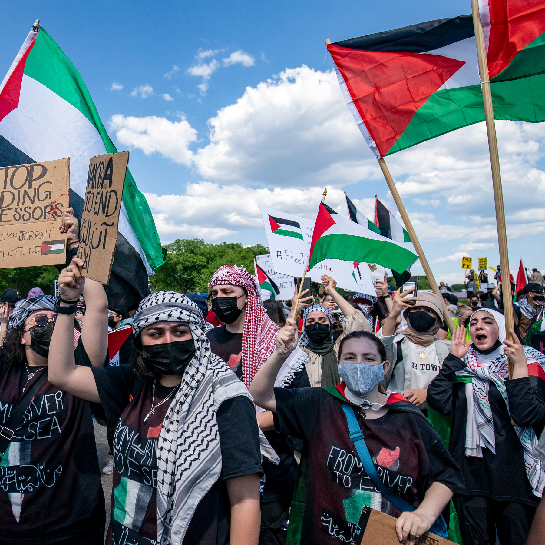 Over 200 attend Pro-Palestinian protest near Columbia University