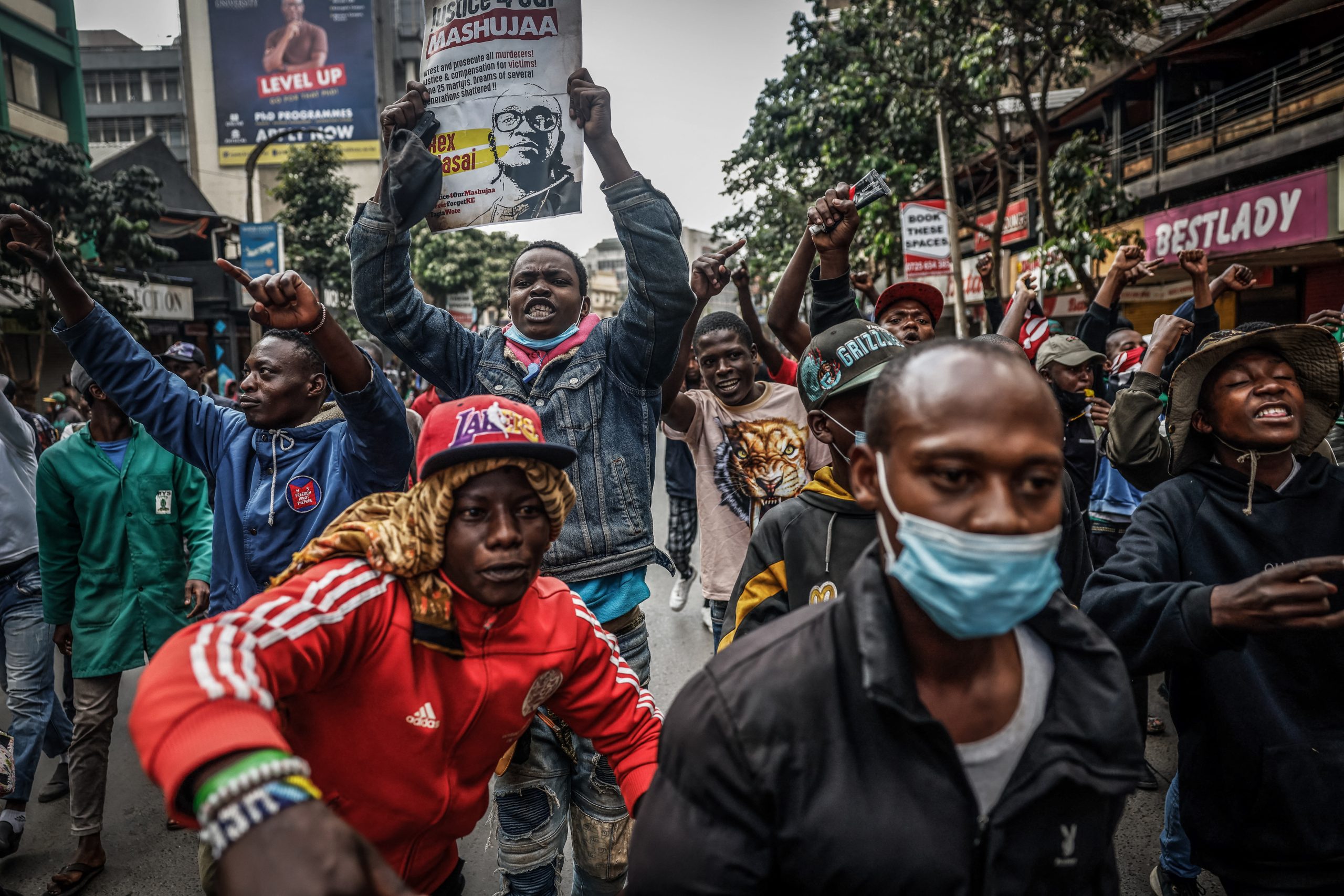 Wakenya wamiminika mtaani kuadhimisha mwaka mmoja wa Maandamano ya Umwagaji damu