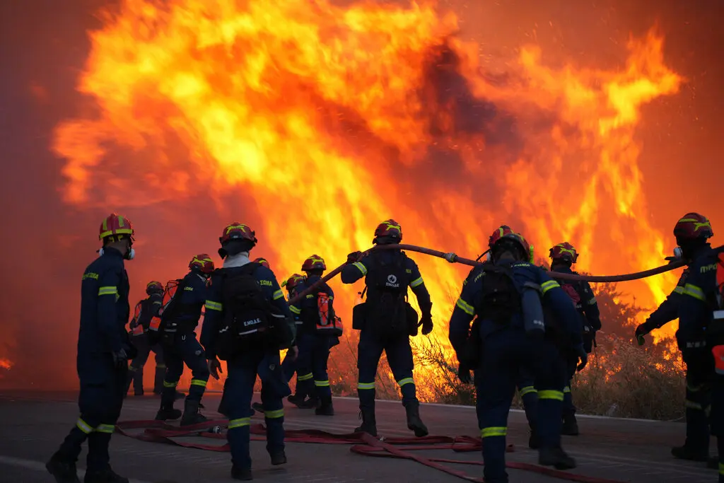 Greece Declares Emergency on Chios Due to Fires