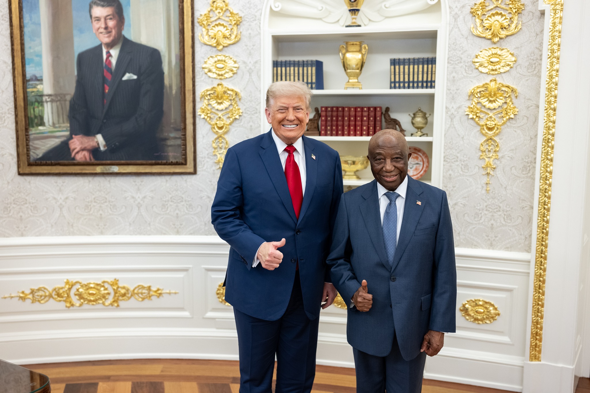 Donald Trump shocked by Liberian President fluent English