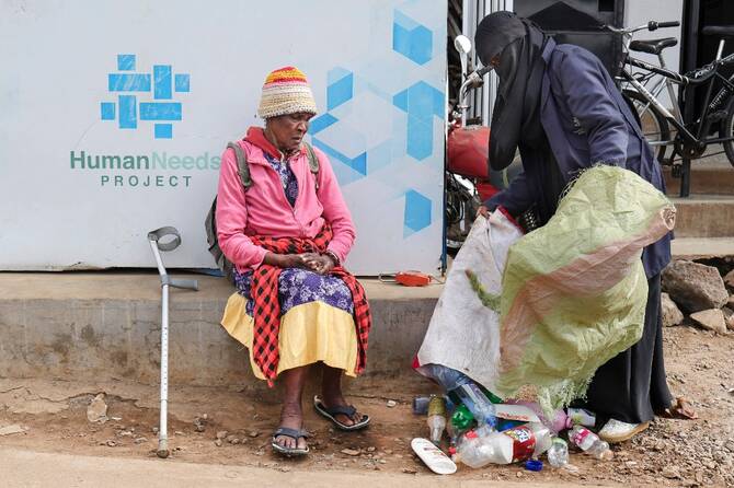 ‘Restoring dignity’: Kenya Slum Exchange Offers Water for Plastic