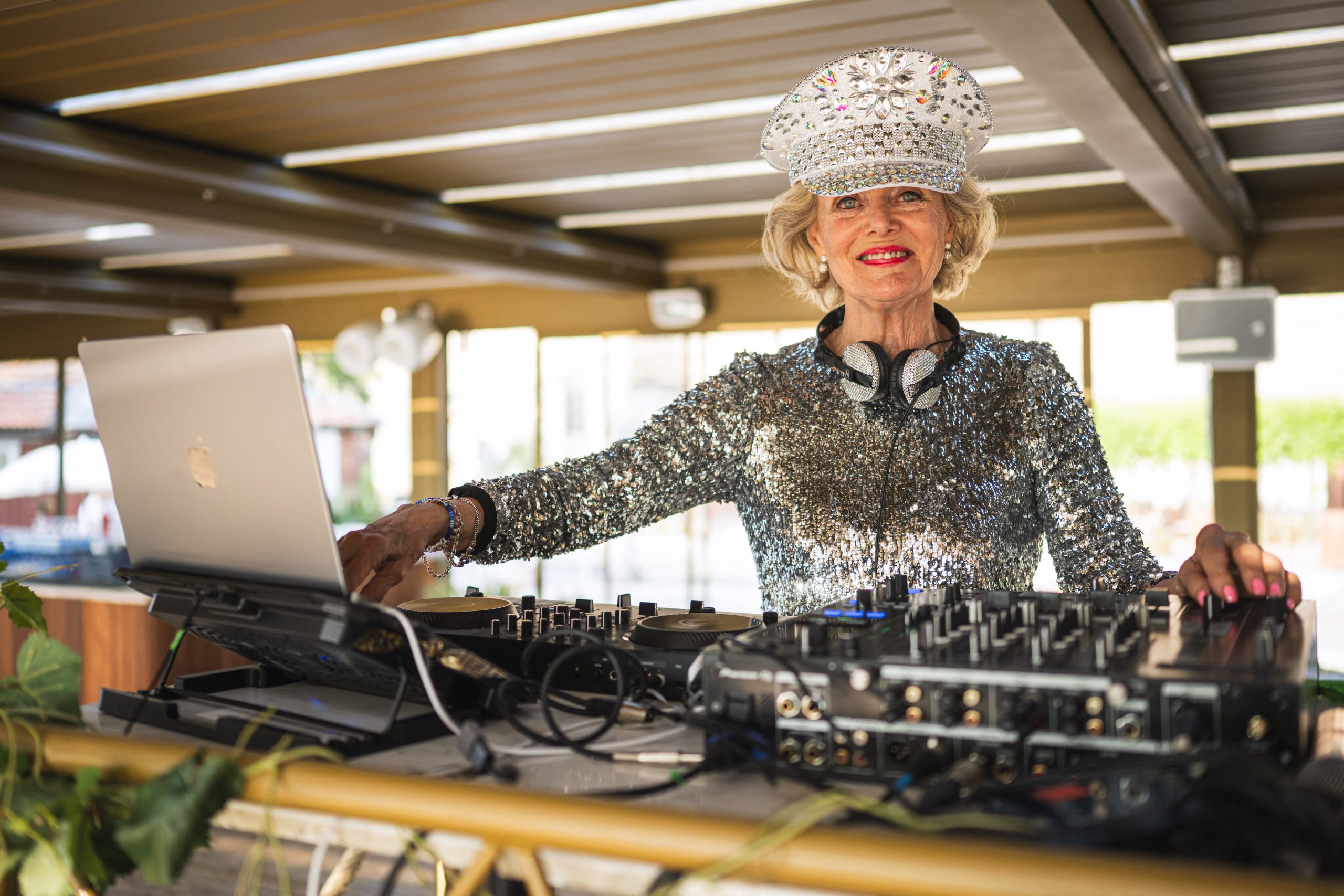 At 81, DJ Gloria Fills Sweden’s Dancefloors