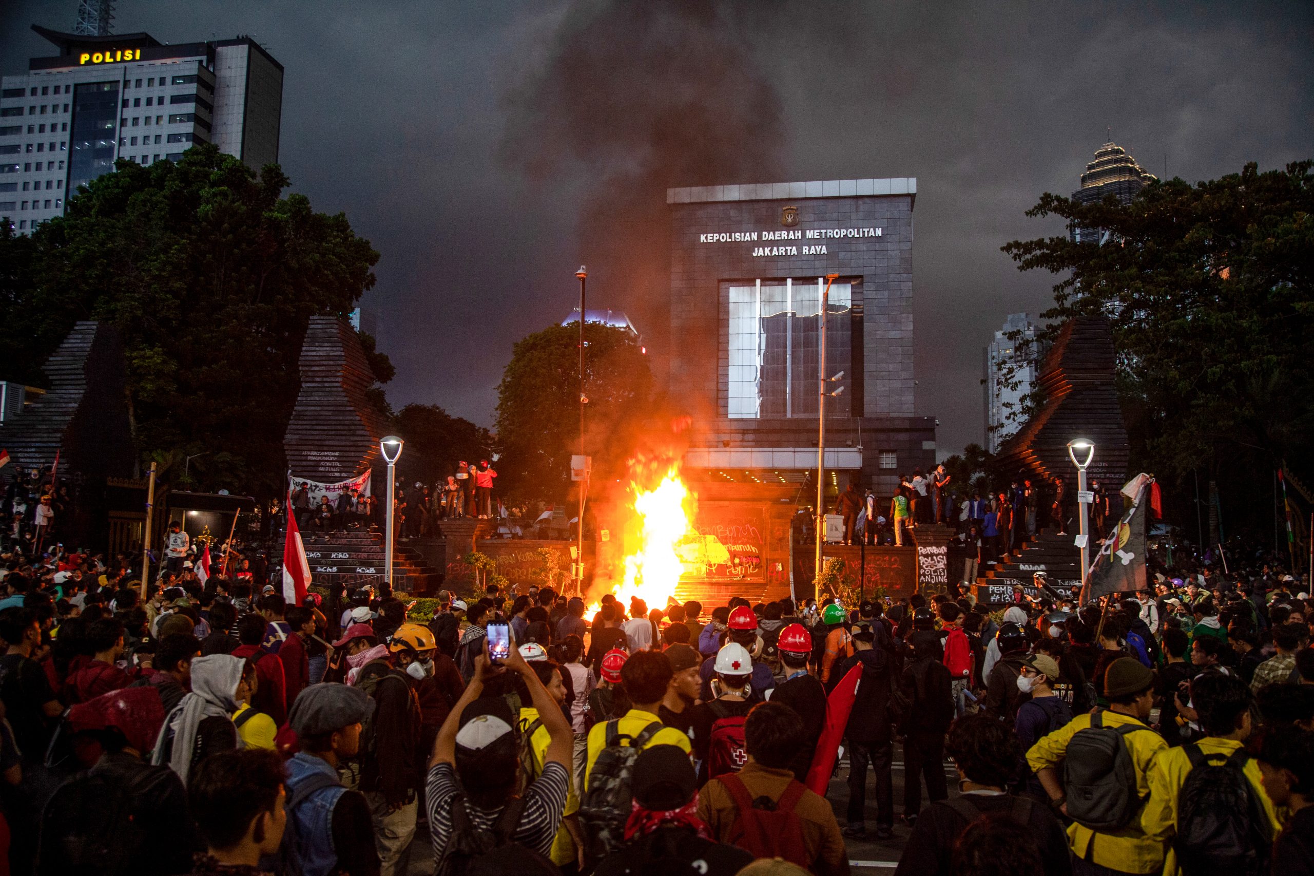 Maandamano Yazuka Indonesia Kufuatia Kifo cha Dereva Aliyeuawa na Gari la Polisi