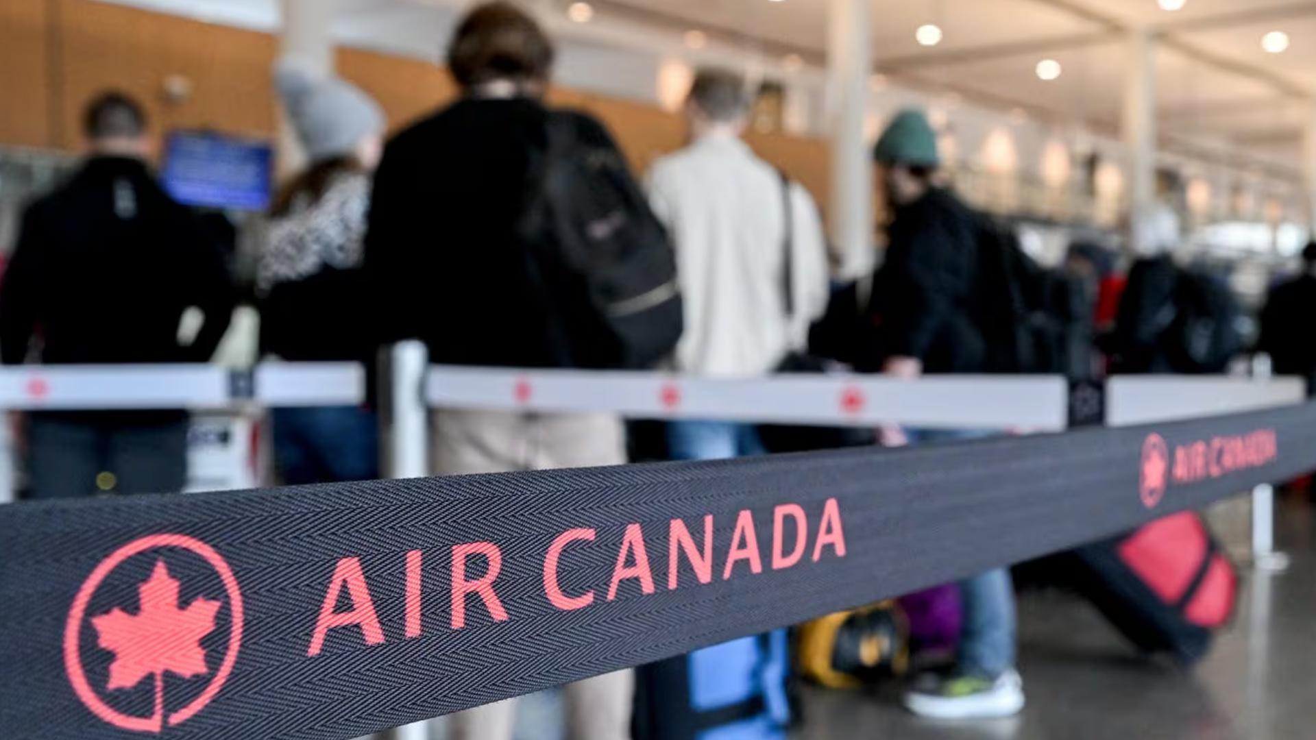 Deadline Looms to Avert Air Canada Strike