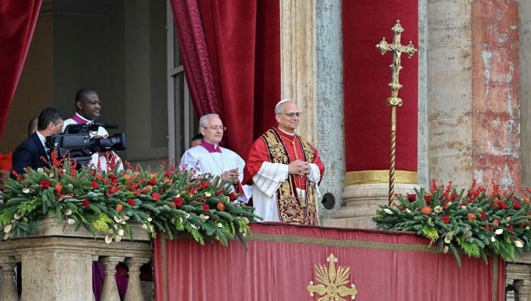 Pope Leo Condemns ‘Open Wounds’ of War in First Christmas Homily