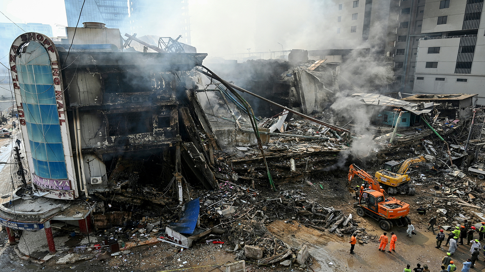 Death Toll in Pakistan Mall Fire Rises to At Least 55