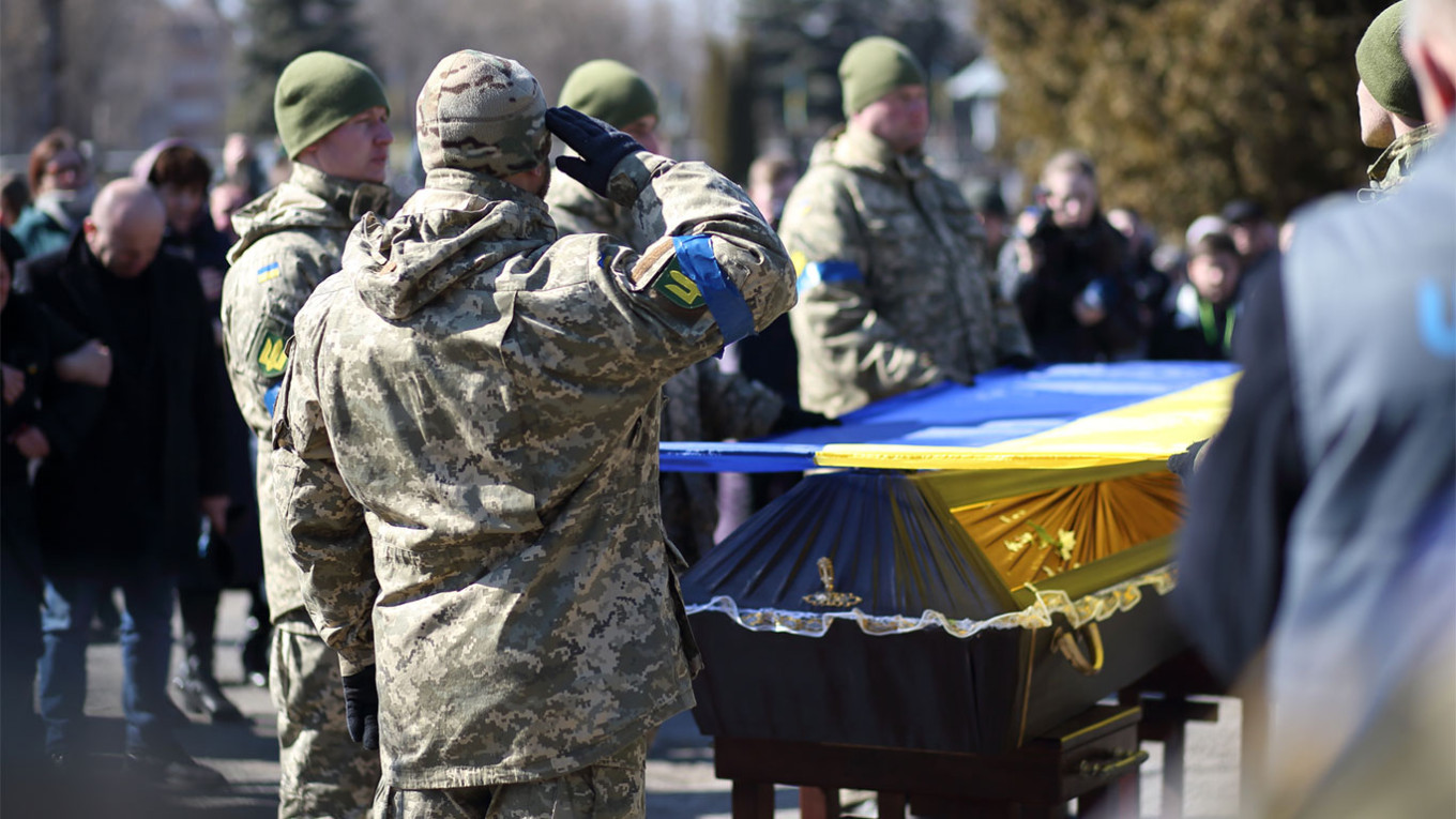 Russia, Ukraine Exchange Bodies of Killed Soldiers