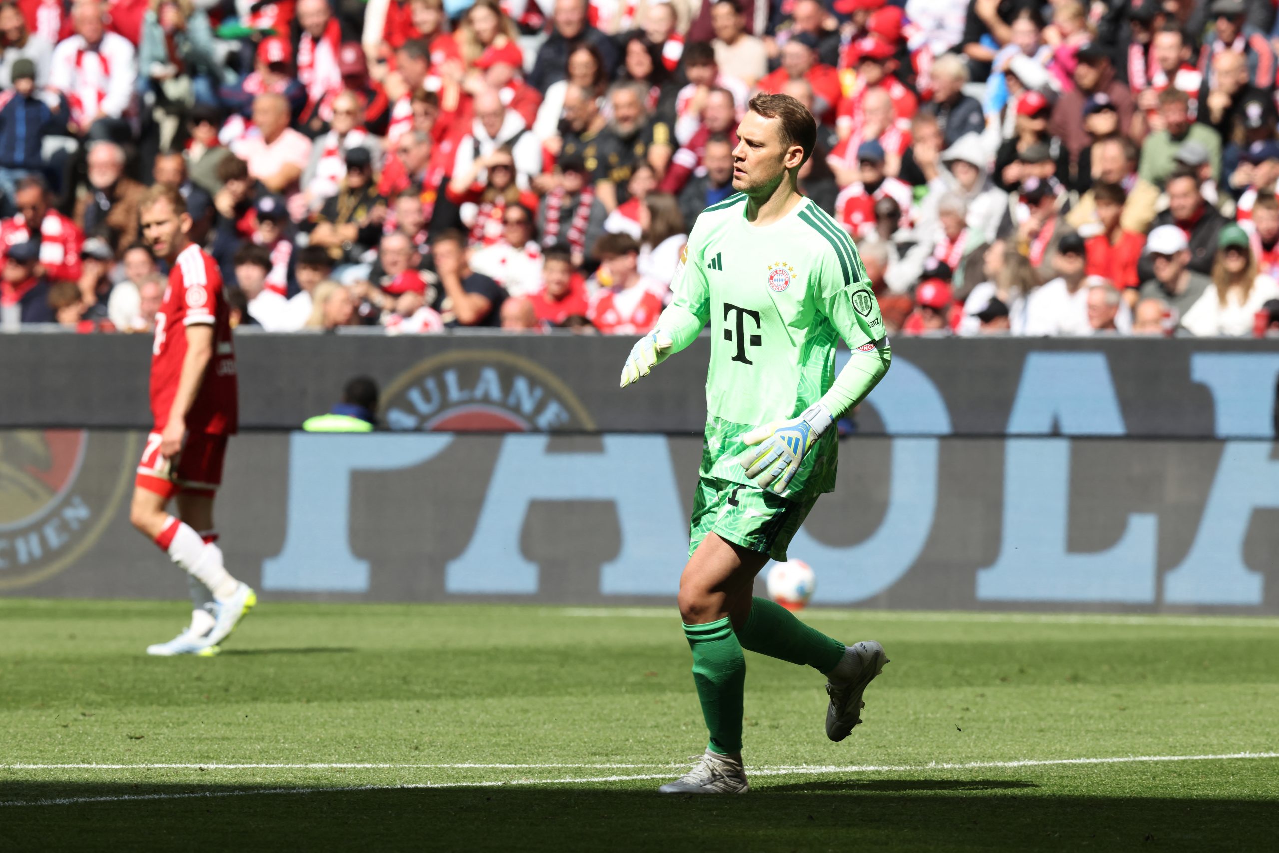 40-year-old Manuel Neuer recalled to aid Germany World Cup bid