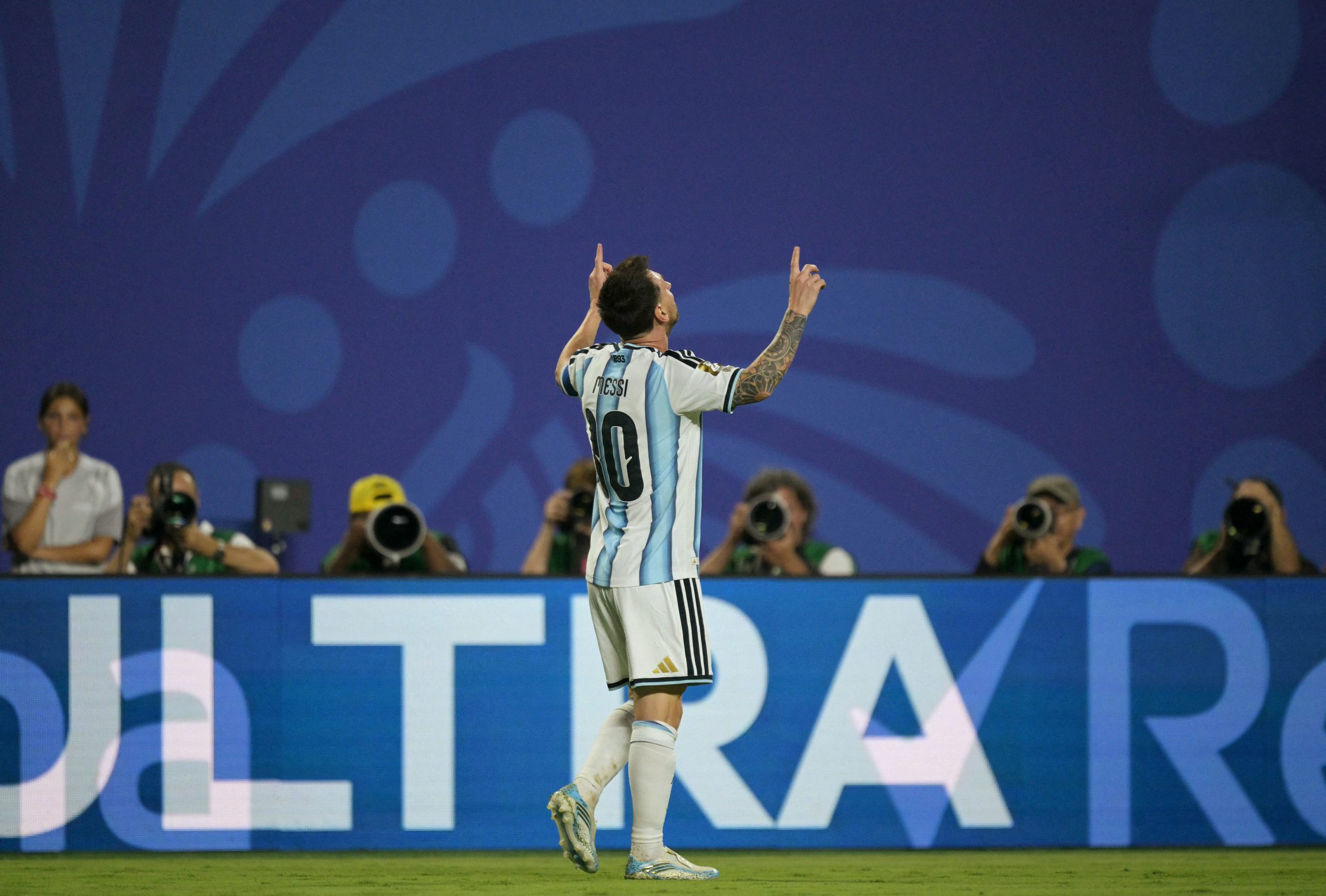 Magical Messi equals World Cup goals record as Argentina win