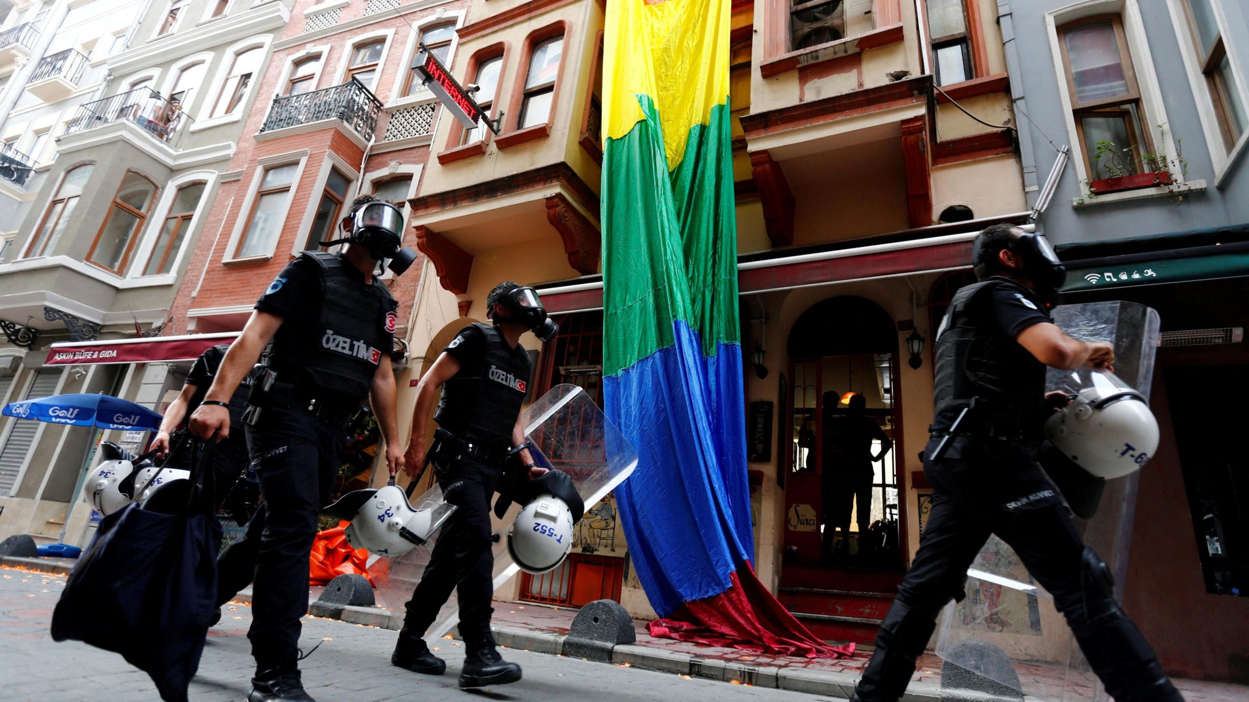 More Social Media Accounts Blocked After Turkey LGBTQ Raids